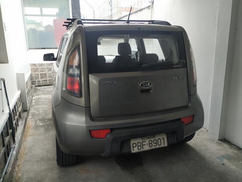 Kia Soul • 2010 • 230,000 km 2