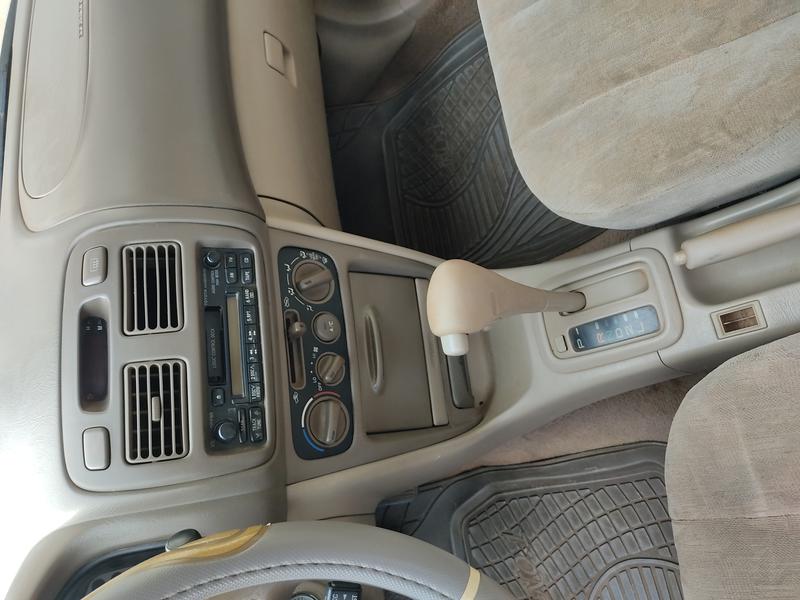 Toyota Corolla • 1999 • 236,438 km 8