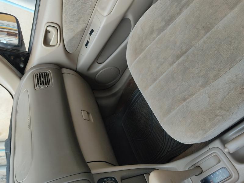 Toyota Corolla • 1999 • 236,438 km 5