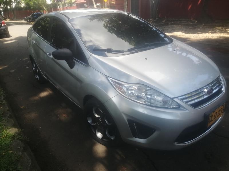 Ford Fiesta • 2012 • 106,000 km 10