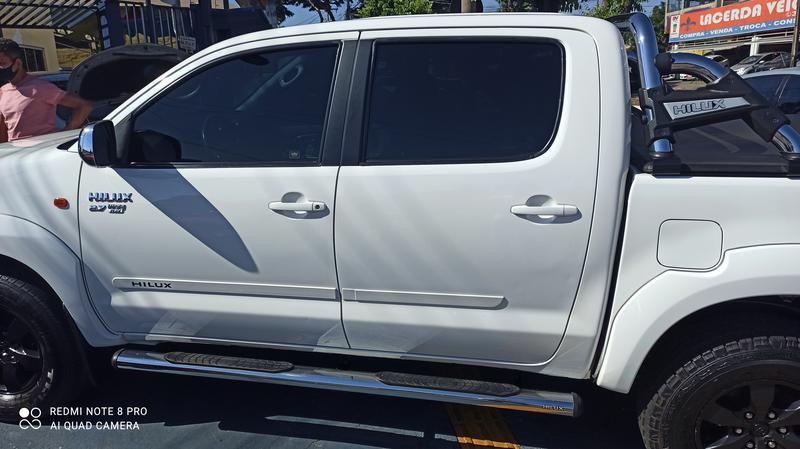 Toyota Hilux • 2015 • 90,000 km 10