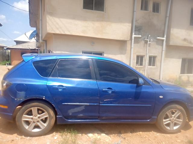 Mazda 3 • 2006 • 1,000 km 3