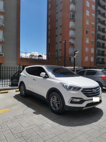 Hyundai Santa Fe • 2016 • 25,000 km 9