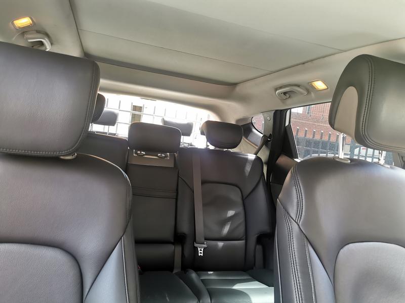 Hyundai Santa Fe • 2016 • 25,000 km 10