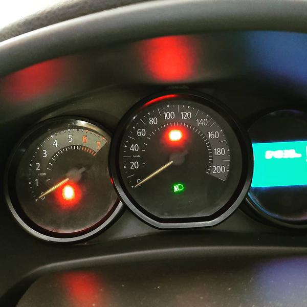 Renault Sandero • 2018 • 64,039 km 4