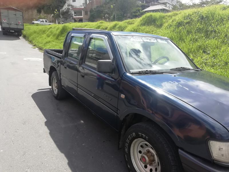 Chevrolet Luv • 2002 • 398,000 km 4