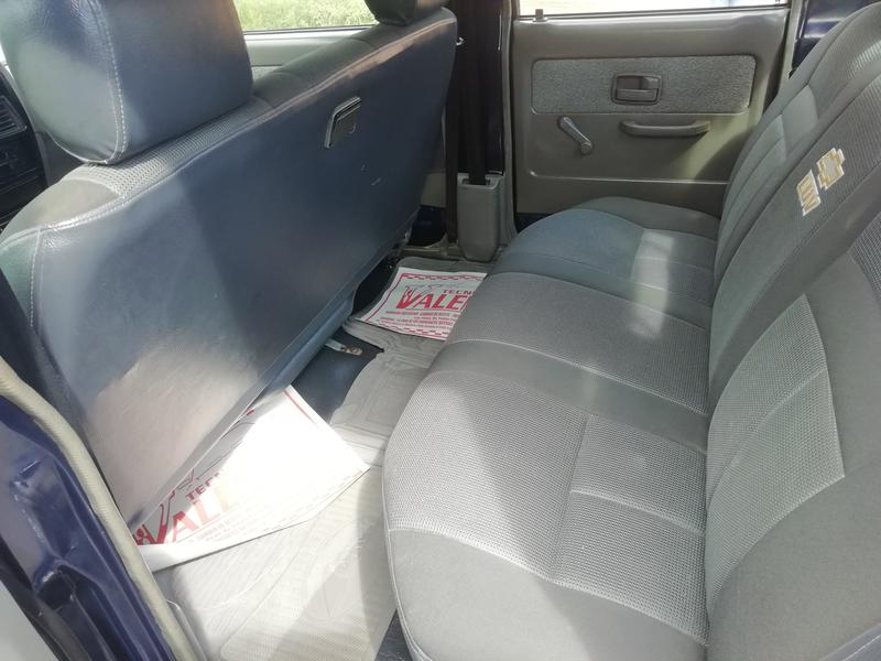 Chevrolet Luv • 2002 • 398,000 km 7