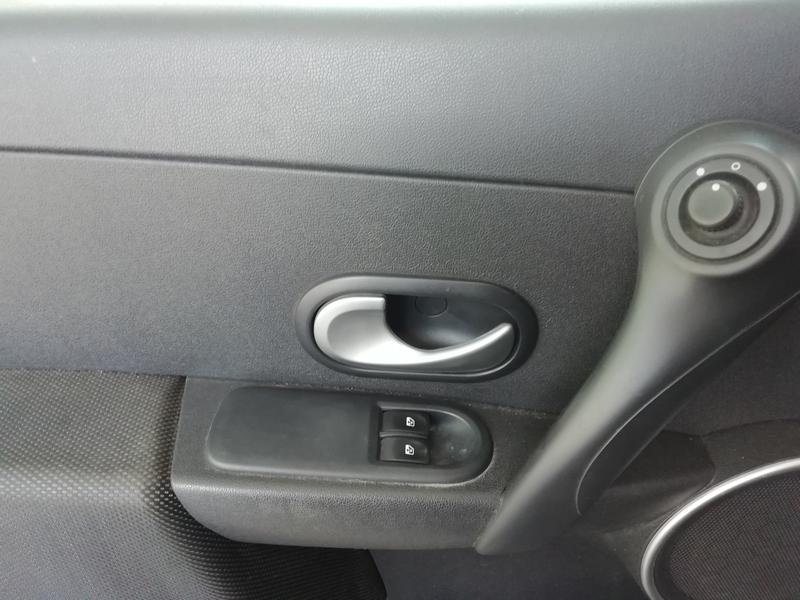 Renault Clio • 2009 • 109,000 km 15