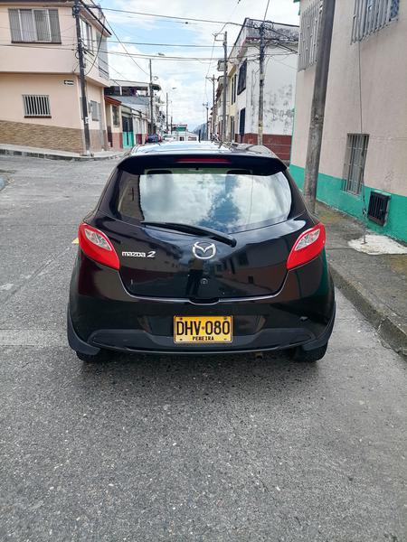 Mazda 2 • 2013 • 105,000 km 4