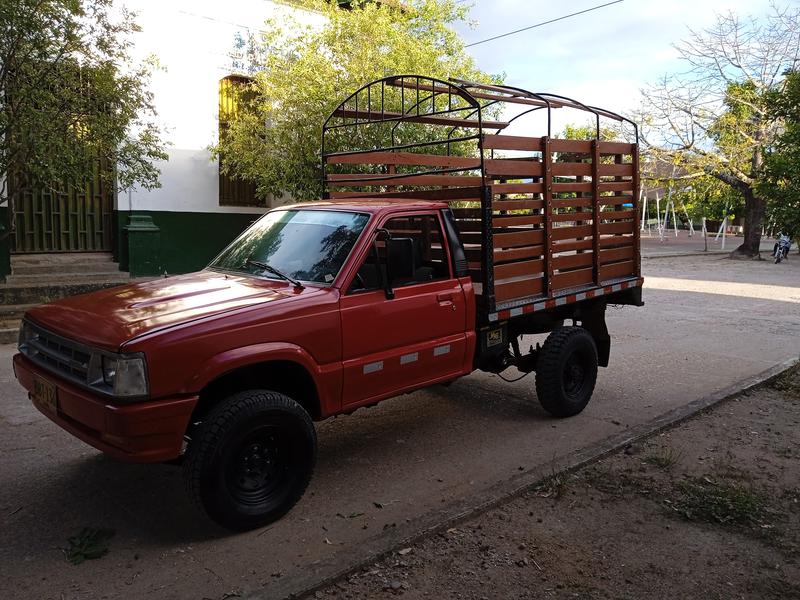 Mazda B2500 • 1992 • 0 km 3