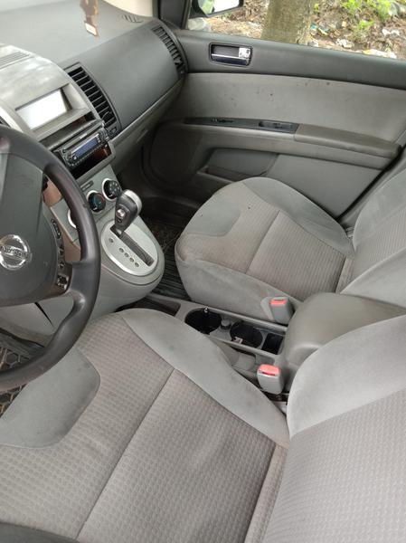 Nissan Sentra • 2008 • 80,000 km 8