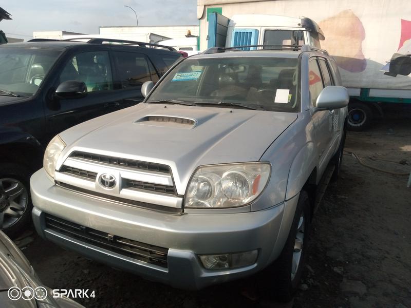 Toyota 4 Runner Limited • 2005 • 53,278 km 6