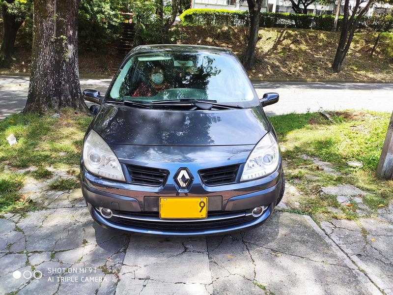 Renault Mégane Scénic • 2008 • 125,000 km 3