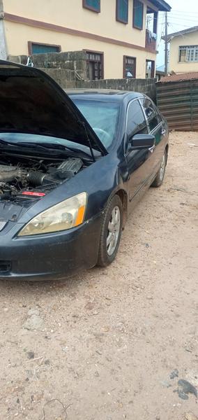 Honda Accord • 2004 • 21,654 km 2