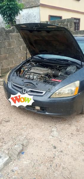 Honda Accord • 2004 • 21,654 km 6