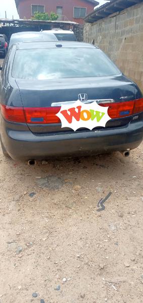 Honda Accord • 2004 • 21,654 km 4