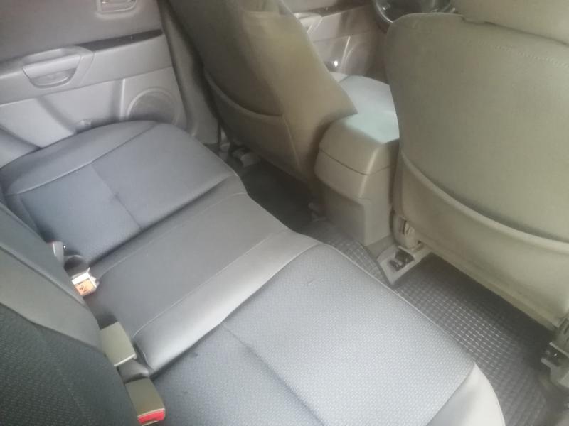 Mazda 3 • 2010 • 145,000 km 10