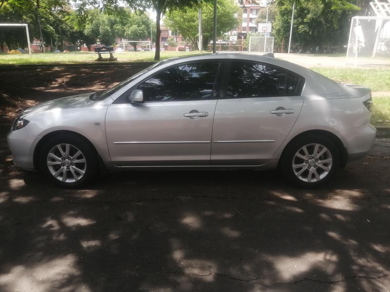 Mazda 3 • 2010 • 145,000 km 7