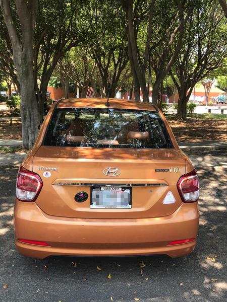 Hyundai i10 • 2016 • 48,492 km 9