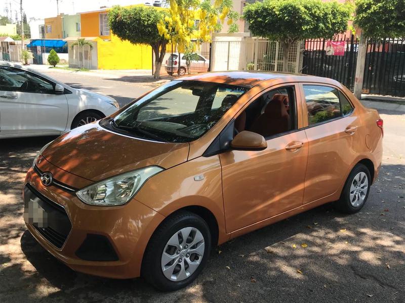 Hyundai i10 • 2016 • 48,492 km 1