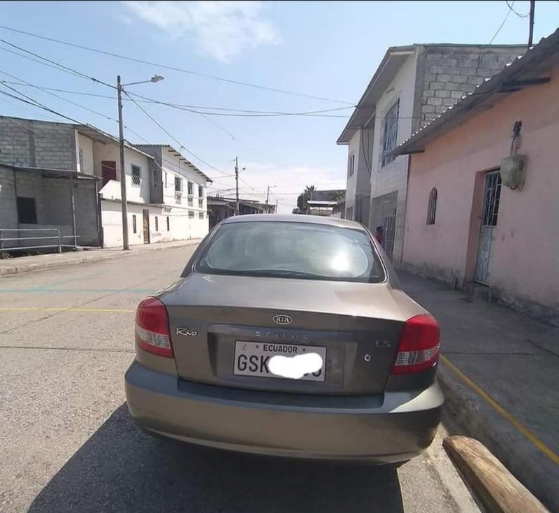 Kia Rio • 2014 • 225,000 km 4