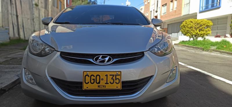 Hyundai Elantra • 2013 • 68,548 km 4