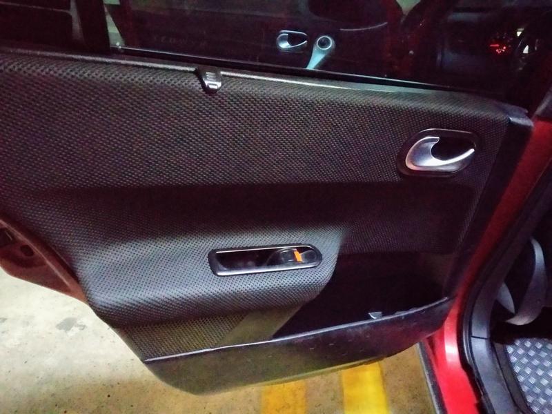 Renault Megane II • 2007 • 119,000 km 12