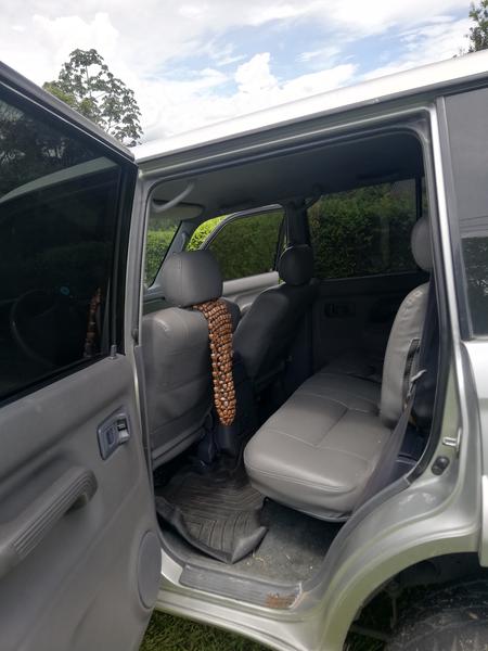 Toyota Land Cruiser • 2001 • 280,000 km 6