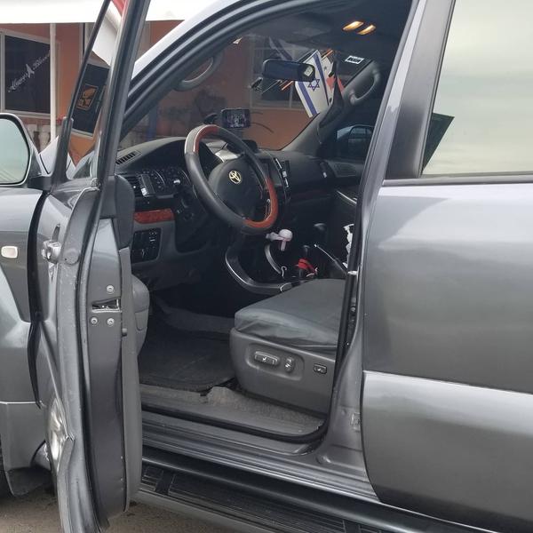 Toyota Land Cruiser • 2007 • 200,000 km 7