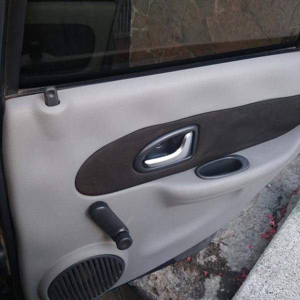 Renault Symbol • 2012 • 136,000 km 6