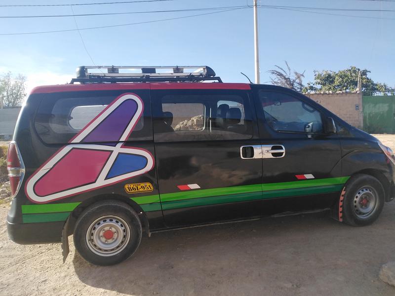 Hyundai H1 • 2011 • 180,000 km 2