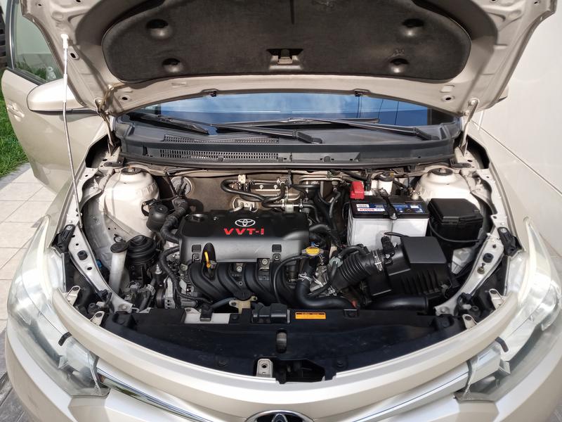 Toyota Yaris • 2015 • 29,800 km 9