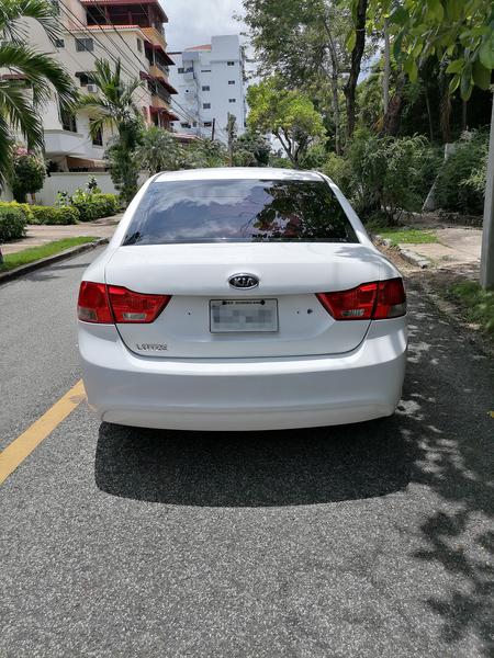 Kia Optima • 2010 • 168,000 km 1