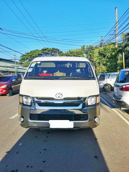 Toyota Hiace Van • 2015 • 156,000 km 1