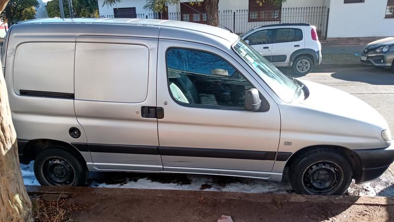 Citroën Berlingo • 2009 • 204,000 km 8