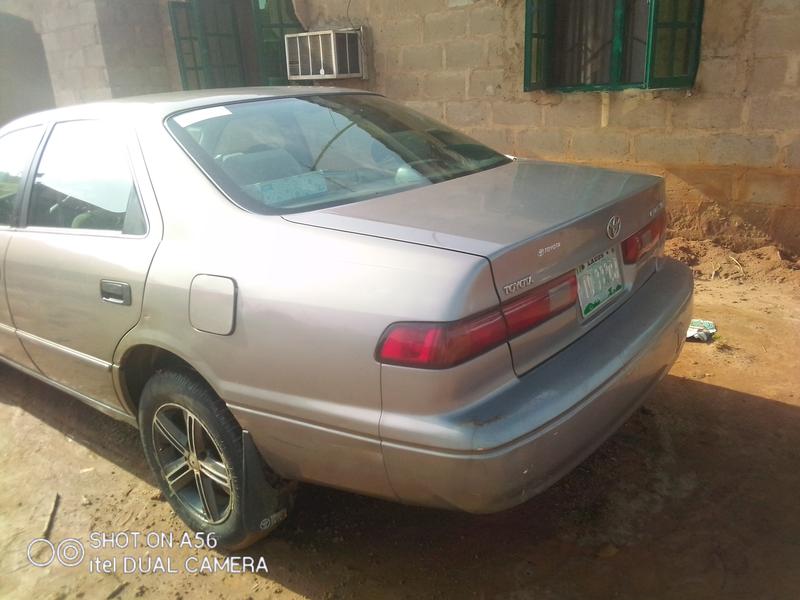 Toyota Camry • 1999 • 10,000 km 4