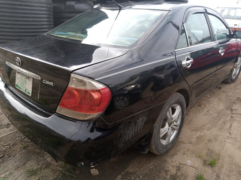 Toyota Camry • 2004 • 90 km 4