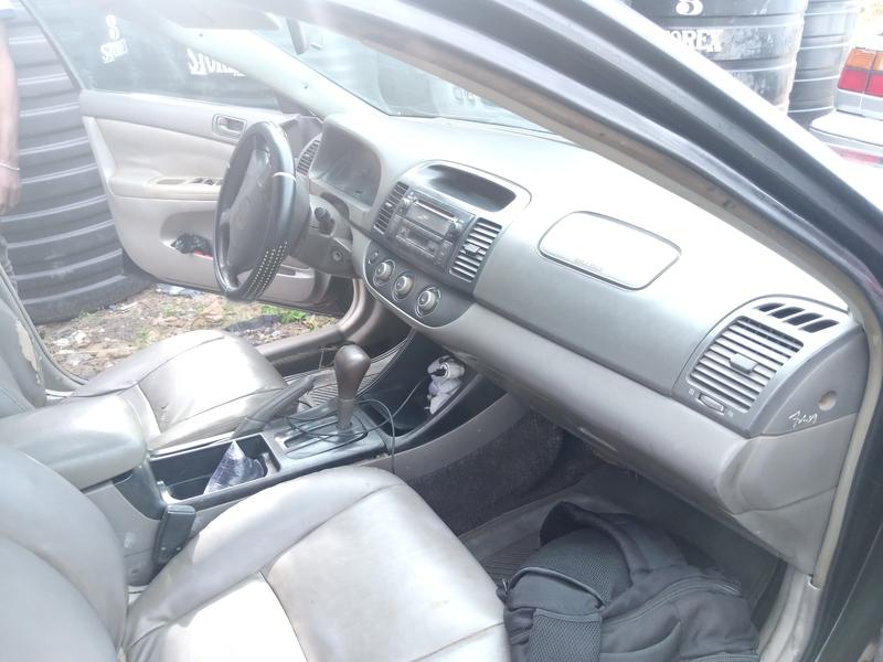 Toyota Camry • 2004 • 90 km 6