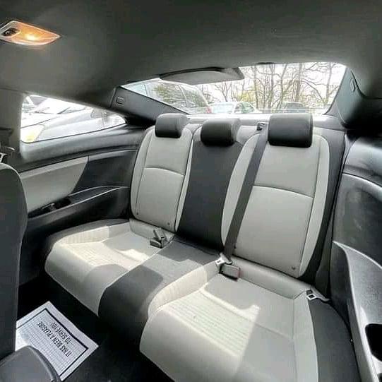 Honda Civic • 2016 • 145,000 km 12