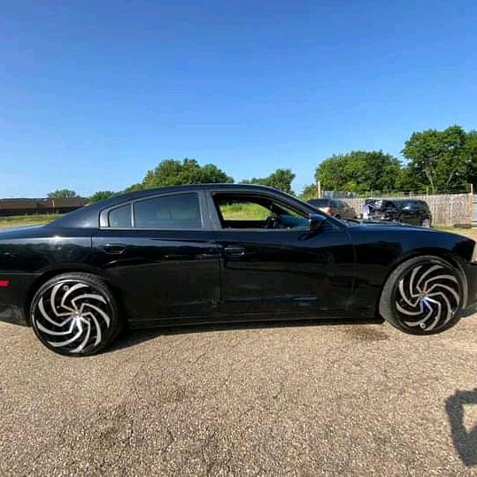 Dodge Charger • 2012 • 134,000 km 3