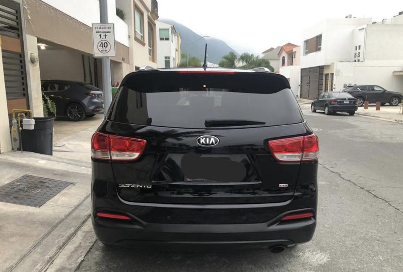 Kia Sorento • 2016 • 118,000 km 6