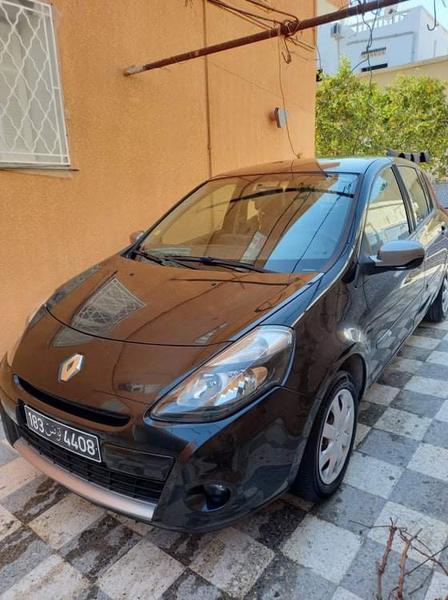 Renault Clio • 2010 • 154,000 km 11