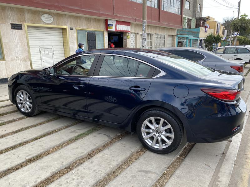 Mazda 6 • 2014 • 70,000 km 2