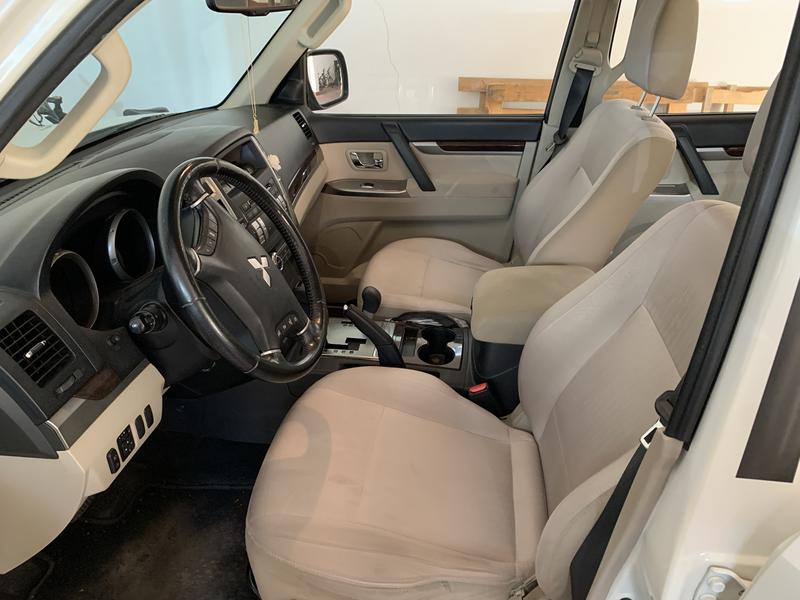 Mitsubishi Pajero • 2016 • 112,000 km 3