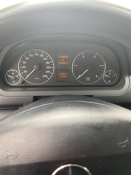 Mercedes-Benz A • 2009 • 178,500 km 3