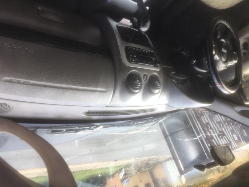 Jeep Cherokee • 2002 • 228,462 km 10