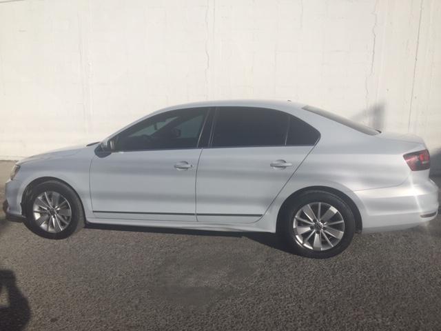 Volkswagen Jetta • 2017 • 120,000 km 3