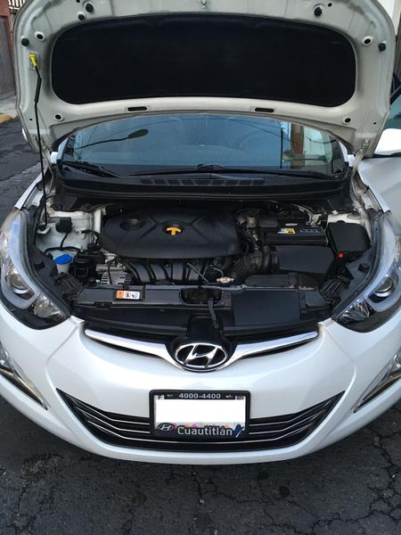 Hyundai Elantra • 2015 • 75,383 km 8