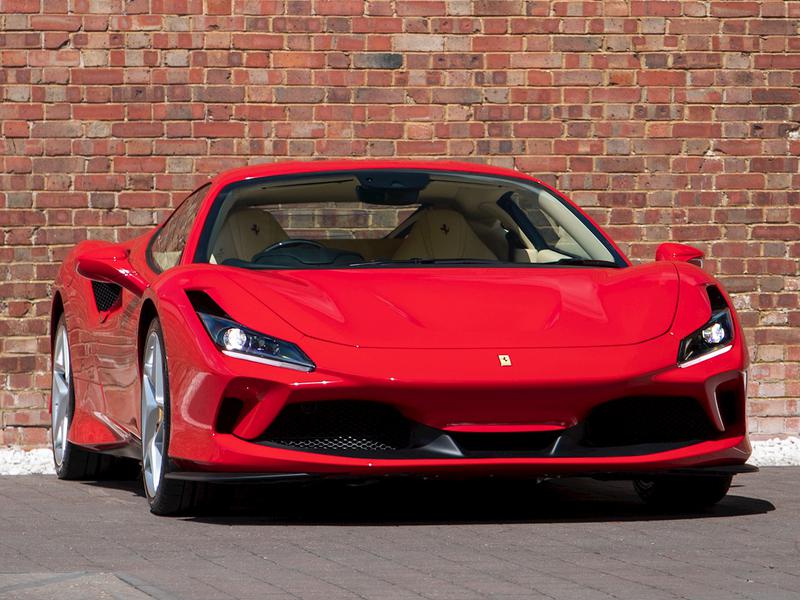Ferrari F8 Tributo • 2020 • 248 km 3