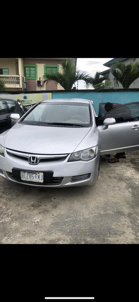 Honda Civic • 2006 • 2 km 2